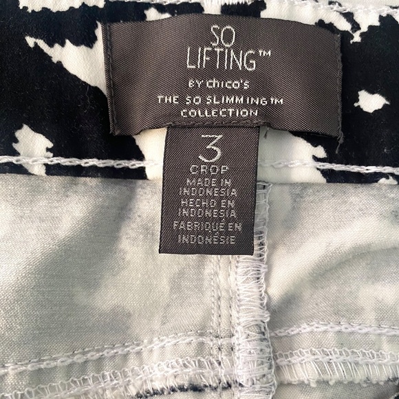 Chico’s So Lifting Abstract Floral Crop Pants Black and White Size 16 - Picture 6 of 11